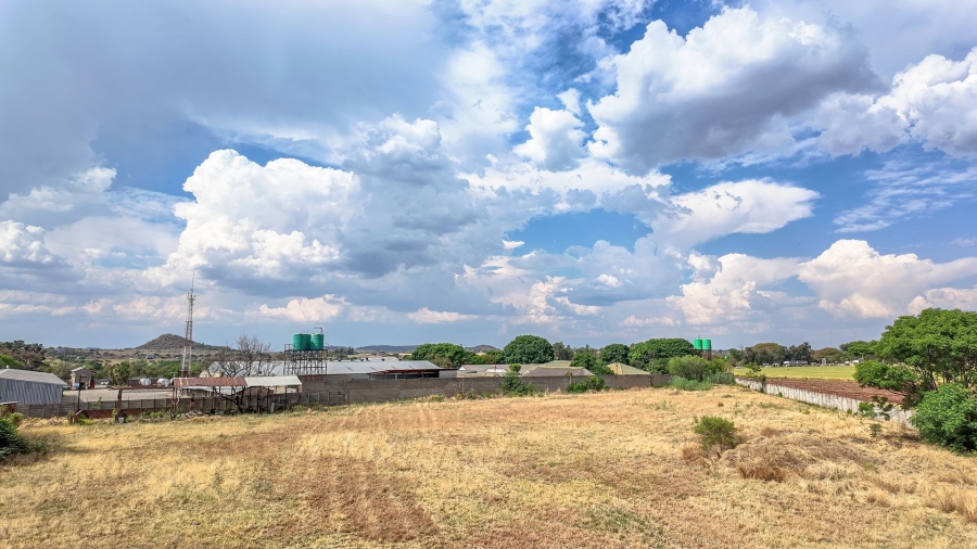 5 Bedroom Property for Sale in Rustenburg Rural North West